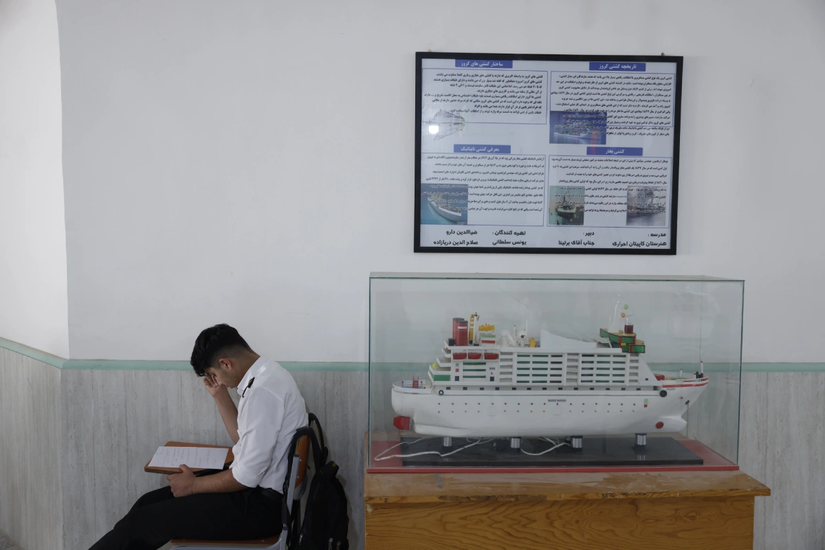 تجهیز کارگاه‌های هنرستان دریایی شهدای نداجا بندر عباس